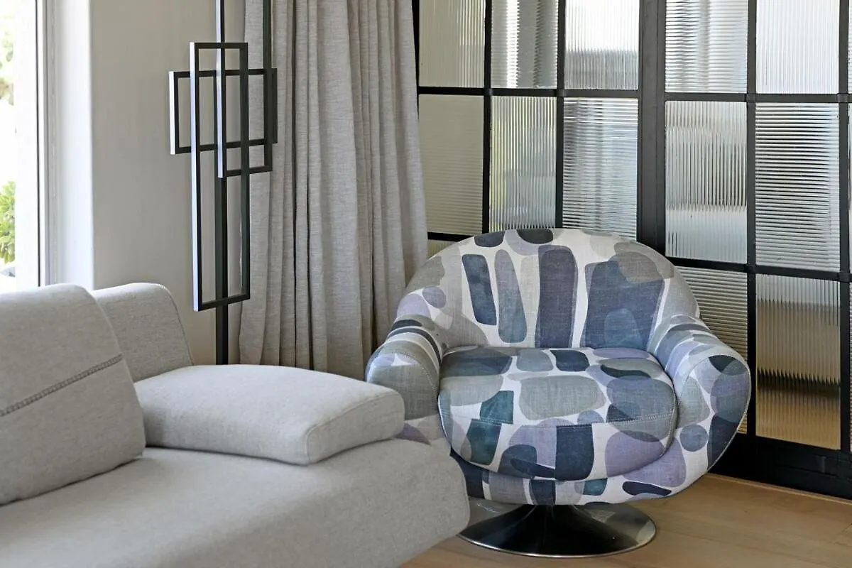 Eden - 2Bed Getaway In Bantry Bay With Views Of Lions Head Apartment Cape Town South Africa