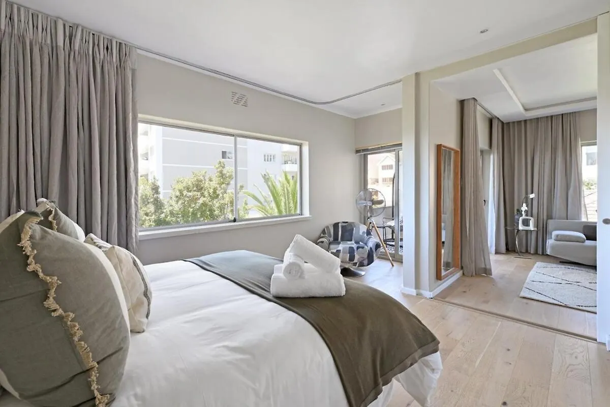 Eden - 2Bed Getaway In Bantry Bay With Views Of Lions Head Apartment Cape Town South Africa