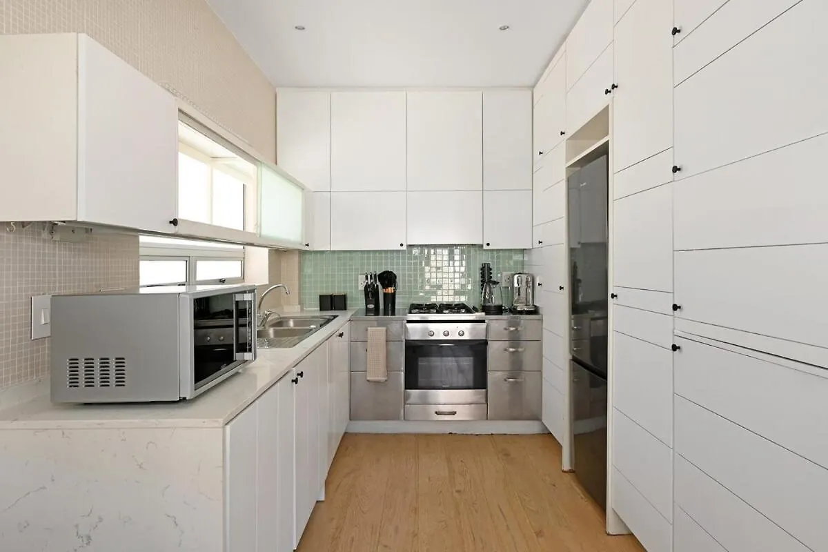 Eden - 2Bed Getaway In Bantry Bay With Views Of Lions Head Apartment Cape Town 0*,  South Africa