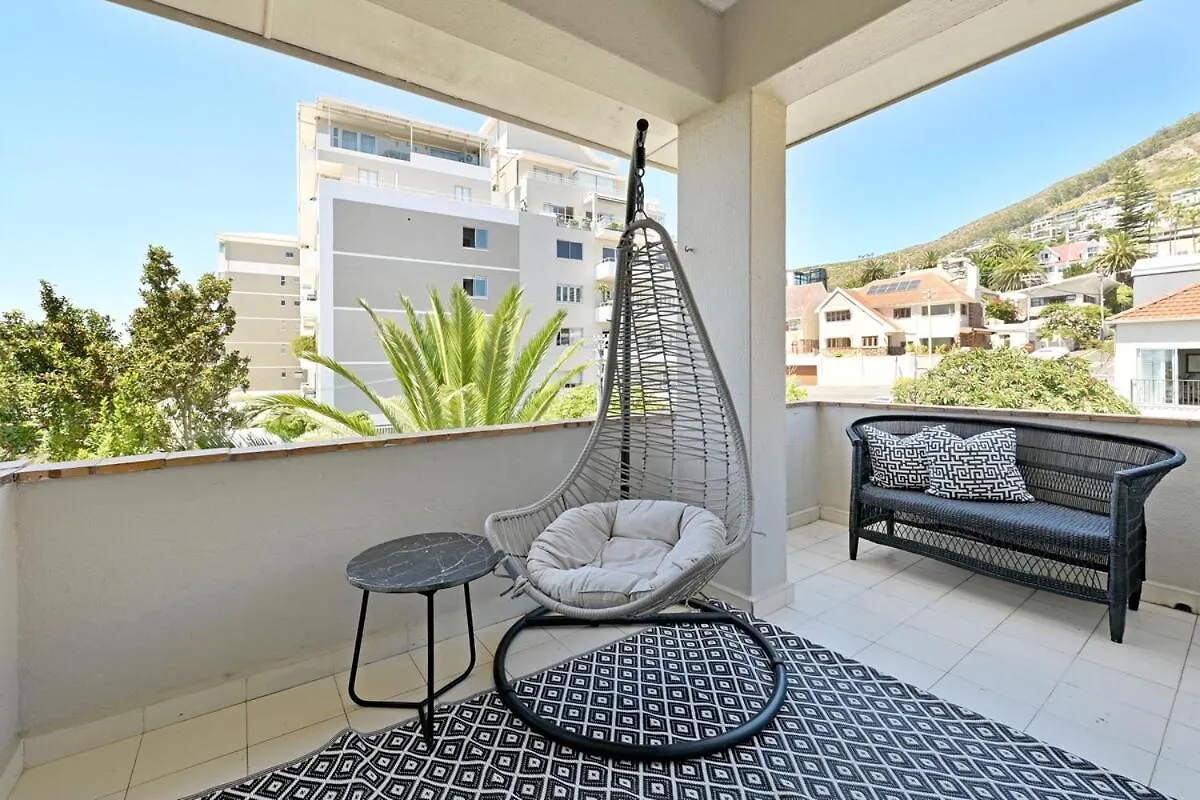 Eden - 2Bed Getaway In Bantry Bay With Views Of Lions Head Apartment Cape Town South Africa